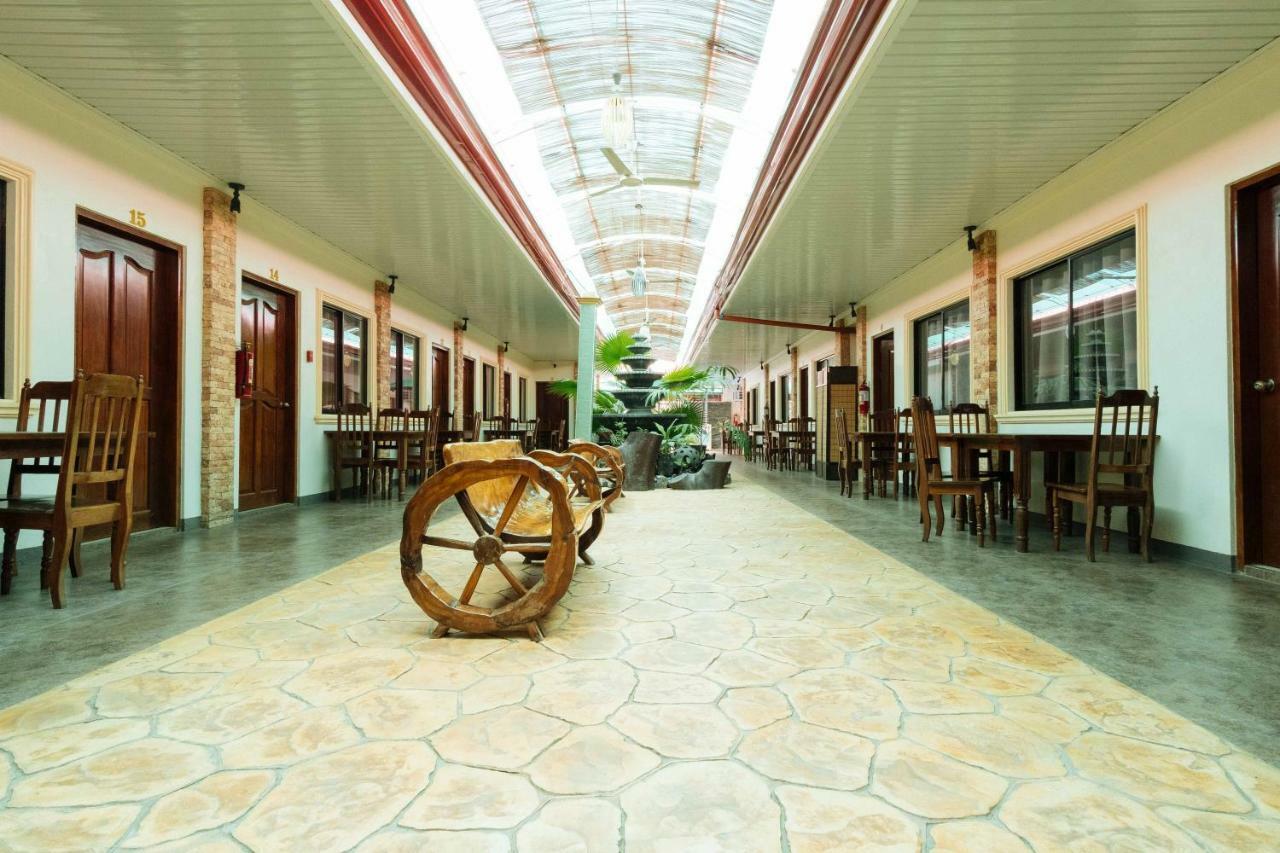 Reddoorz Premium Near Pristine Beach Puerto Princesa Ngoại thất bức ảnh