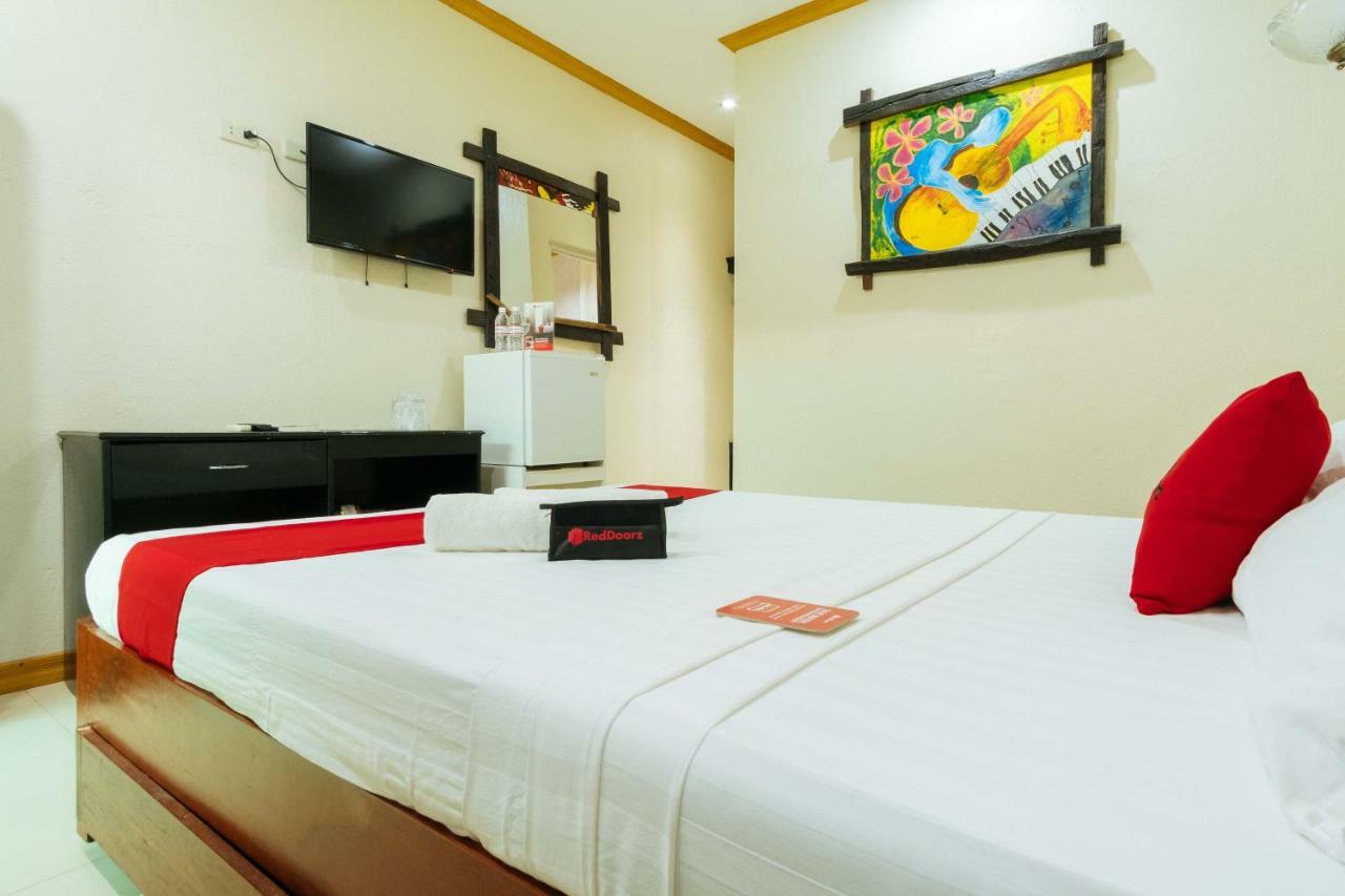 Reddoorz Premium Near Pristine Beach Puerto Princesa Ngoại thất bức ảnh