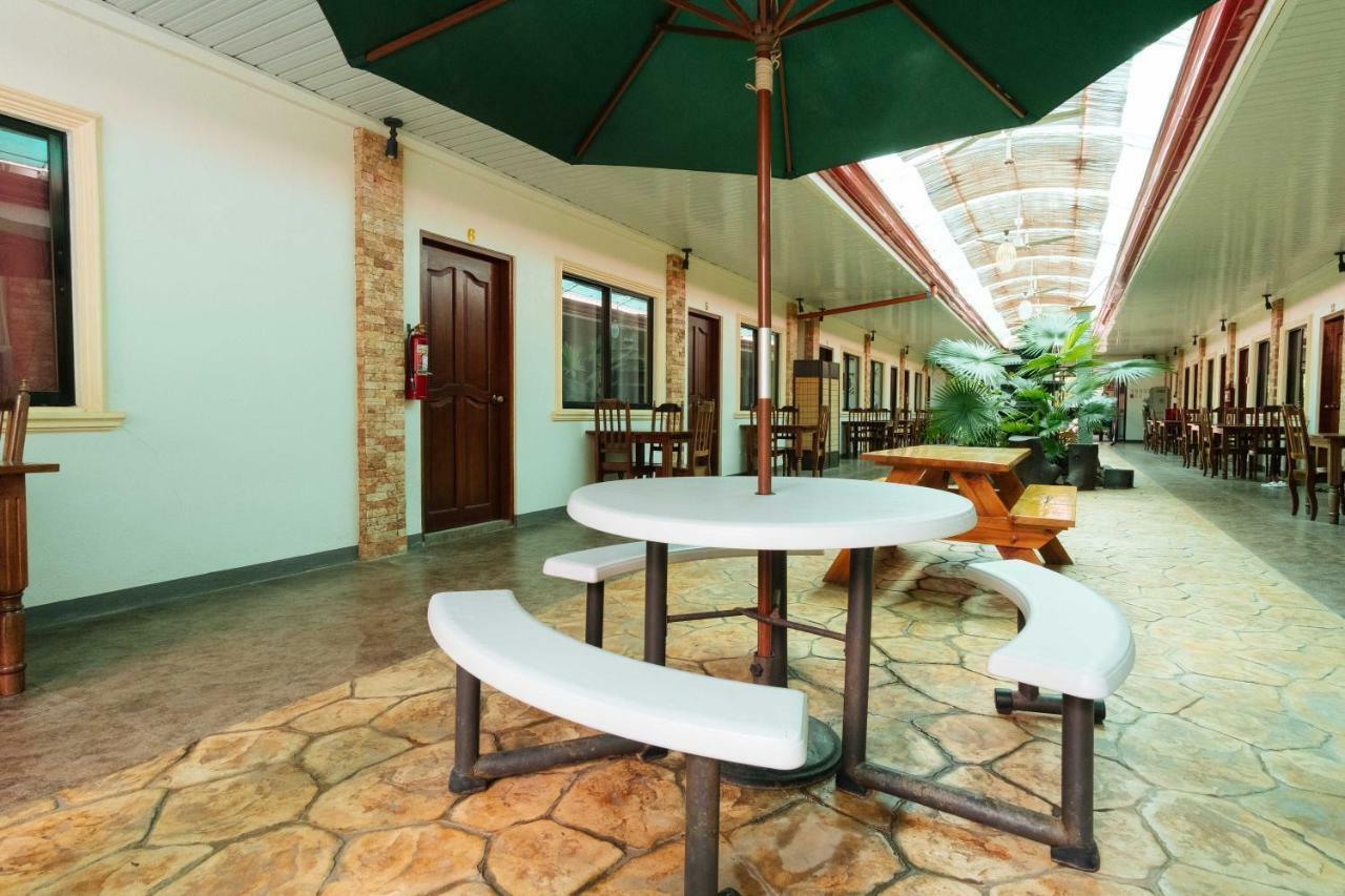 Reddoorz Premium Near Pristine Beach Puerto Princesa Ngoại thất bức ảnh