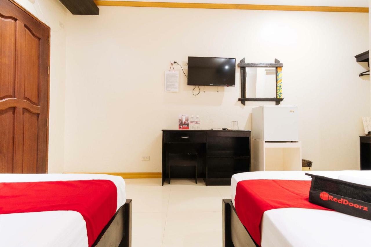 Reddoorz Premium Near Pristine Beach Puerto Princesa Ngoại thất bức ảnh
